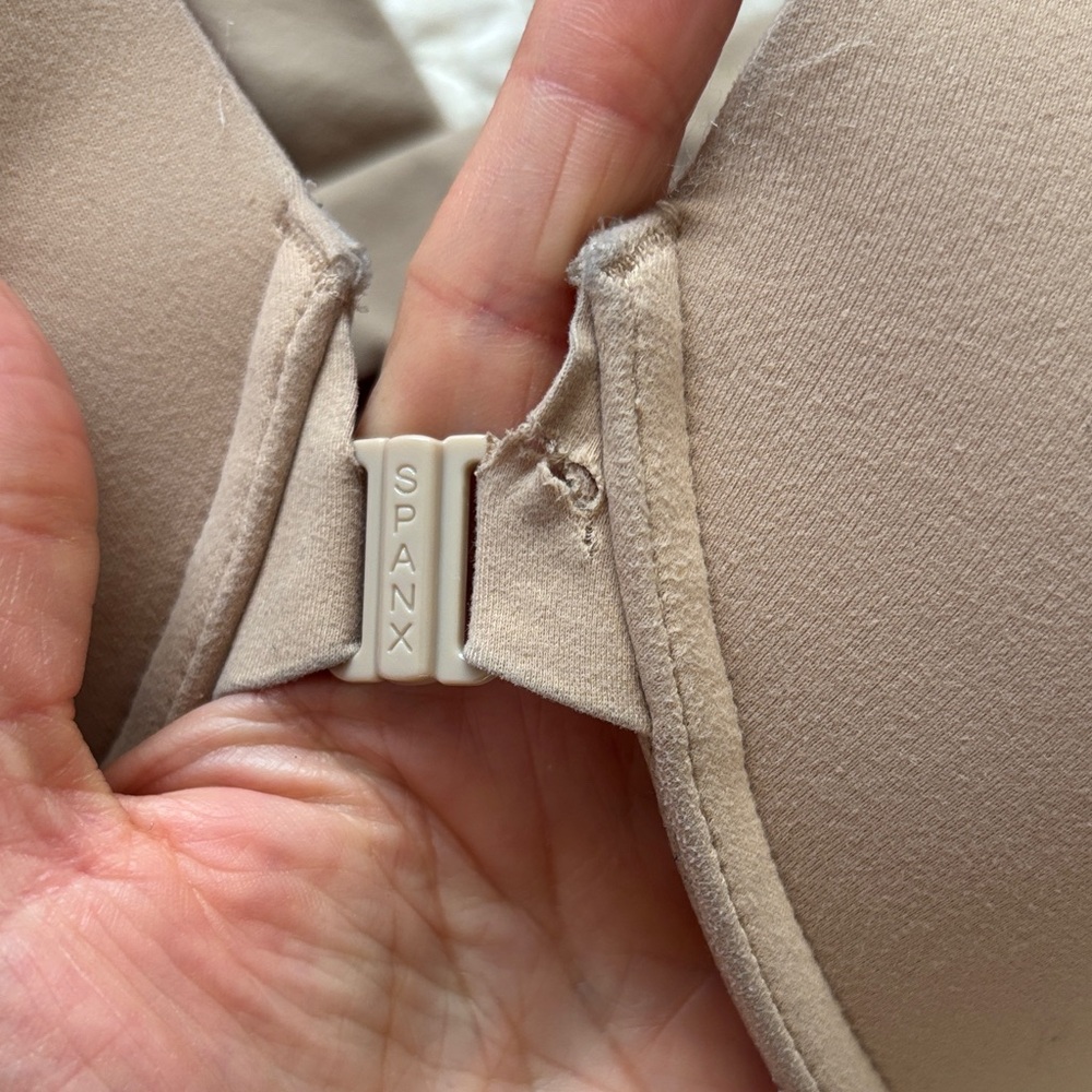 Beige/tan SPANX Cross-Back Bra with Front Closure - Picture 4 of 10